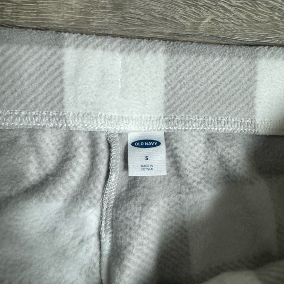 Plaid Old Navy Pajama Pants women’s - Picture 2 of 2